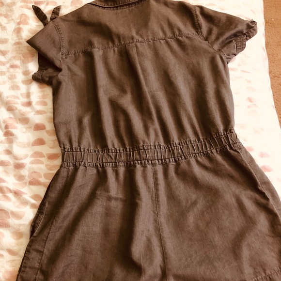 Express Green Cargo Romper (Large) - Picture 2 of 3
